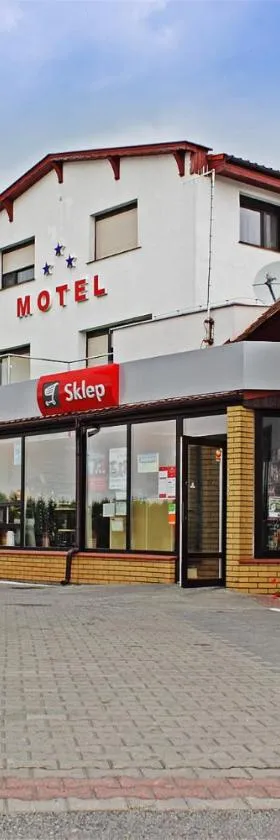 Motel Duet，位于Granowo的酒店