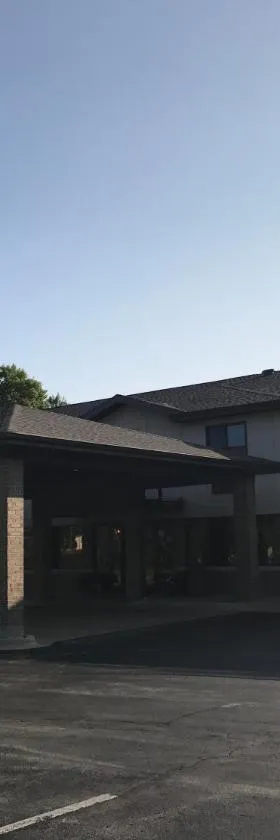 Econo Lodge Inn & Suites，位于Oconto的酒店