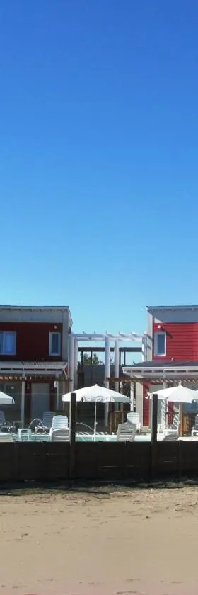 Club de Mar Terrazas Cayastá，位于巴内亚里奥雷塔的酒店