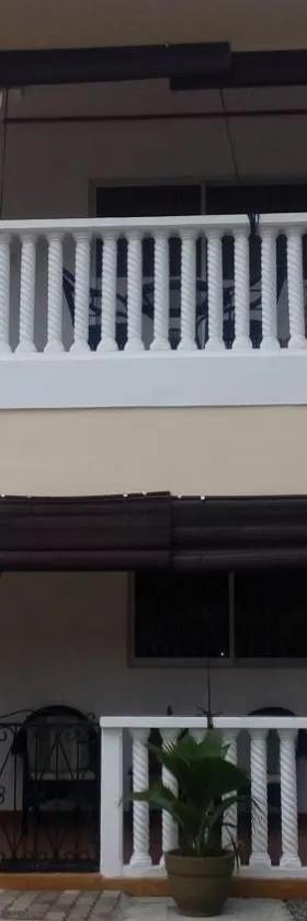Green Garden Self catering 1，位于维多利亚的酒店