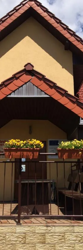 Gościniec w ogrodzie，位于Brusy的酒店