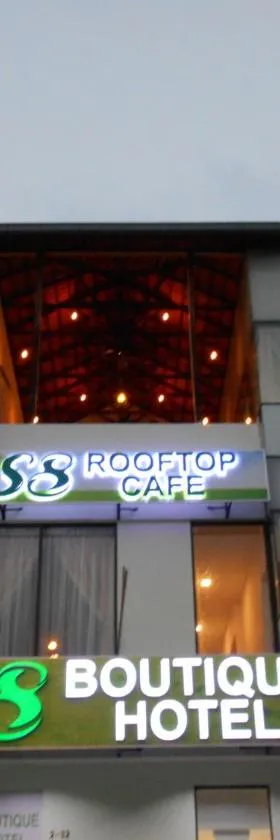 S8 Boutique Hotel near KLIA 1 & KLIA 2，位于雪邦的酒店