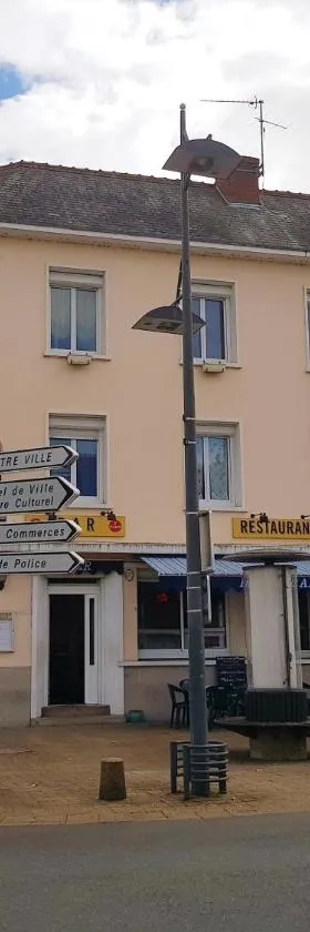 Hotel Restaurant l'Avenir，位于圣皮耶尔代科尔普的酒店