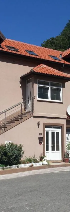 Rooms Odmaralište Jablan，位于塞尼的酒店