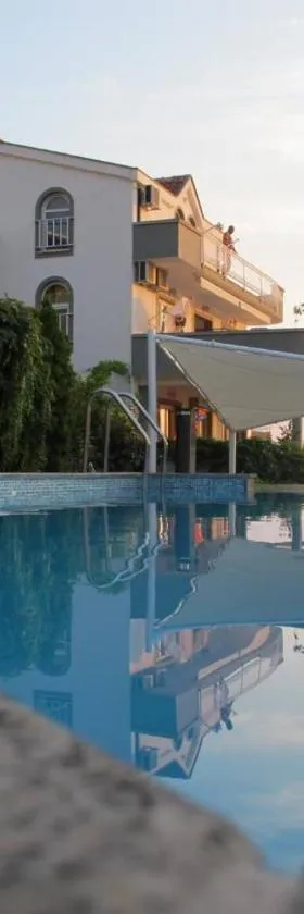 Apartments Marić，位于普利莫顿的酒店
