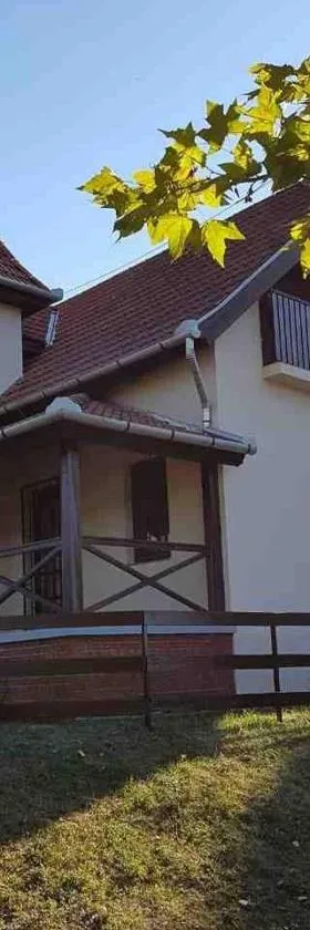 Tó úti Vendégház，位于Mezőtúr的酒店