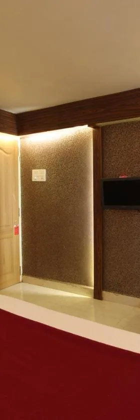 Roundcube Guest House，位于帕罗林的酒店
