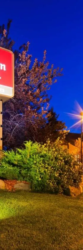 Best Western Plus Deer Park Hotel and Suites，位于克雷格的酒店