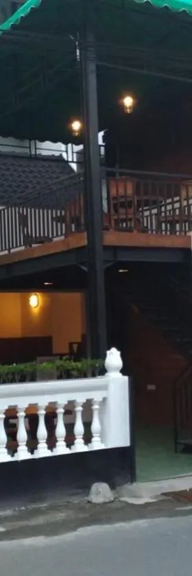 布拉多克酒店&餐厅，位于日惹的酒店