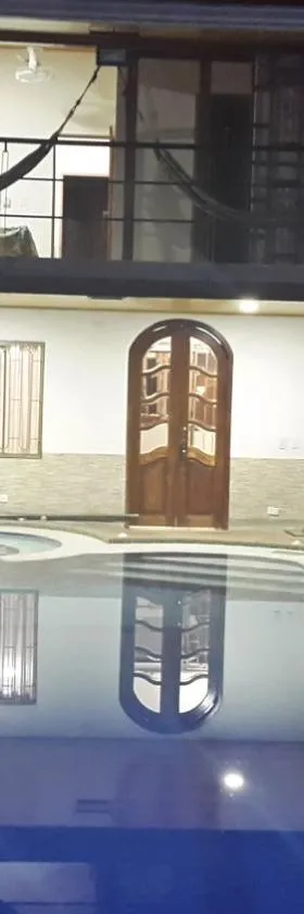 Casa con Piscina Privada y Jacuzzi，位于弗兰德斯的酒店