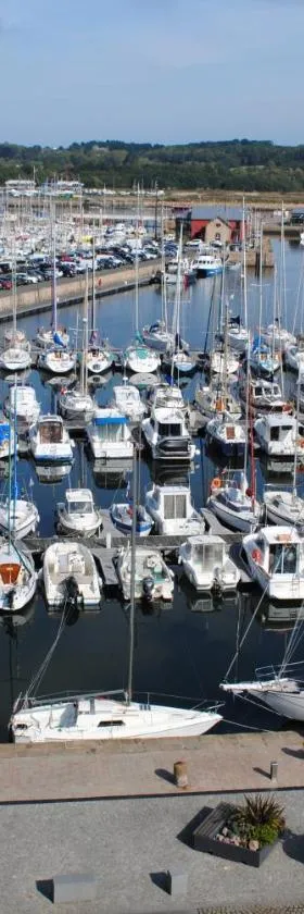 Hôtel Le Goëlo - Port de Paimpol，位于潘波勒的酒店