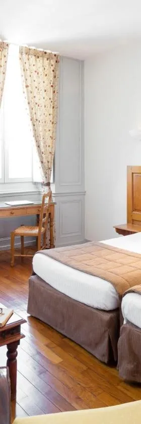 Appart Hotel Charles Sander，位于萨兰莱班的酒店