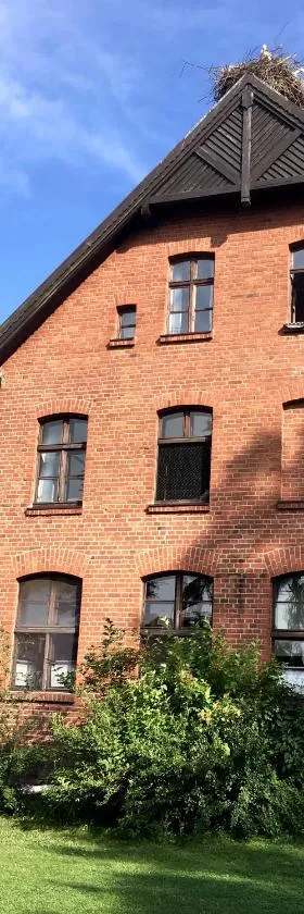 Stara Szkoła w Harszu，位于Pozezdrze的酒店