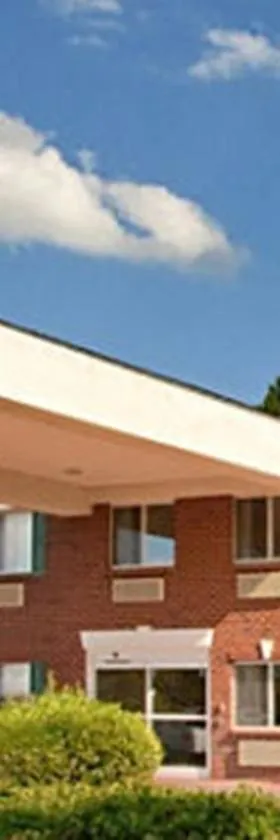 Country Hearth Inn of Knightdale，位于Knightdale的酒店