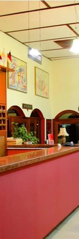 Hotel Oscar，位于伊古迈尼察的酒店