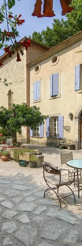 Gite des Carmes and Spa，位于勒托尔的酒店