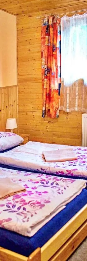 Penzion Radošov ubytování v soukromí，位于Kyselka的酒店