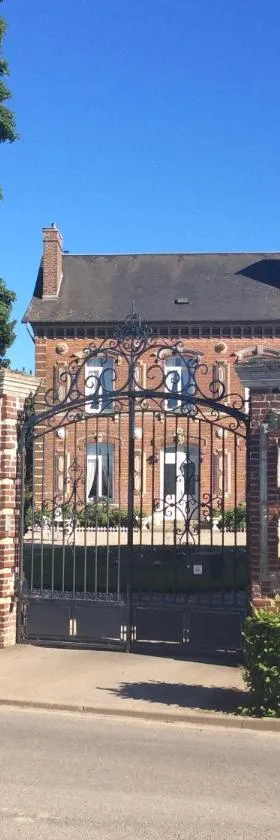 L'hostellerie du chateau，位于Mesnil-Saint-Nicaise的酒店