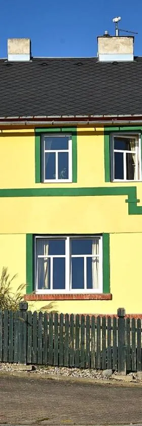 斯伦奈尼斯旅馆，位于拉贝河畔皇宫镇的酒店