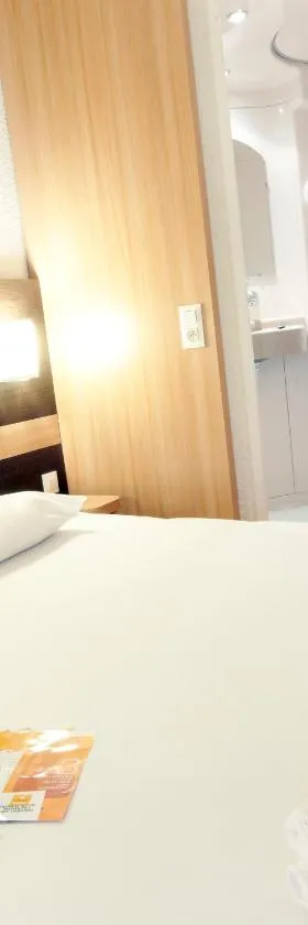 普瑞米尔托耶苏德布切尔经典酒店，位于特鲁瓦的酒店