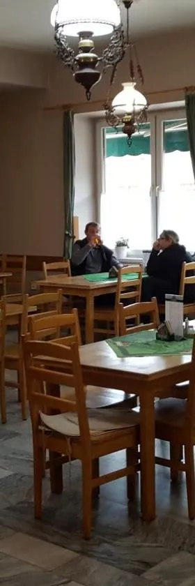 Hotel Lidový dům，位于诺维赫罗泽科夫的酒店