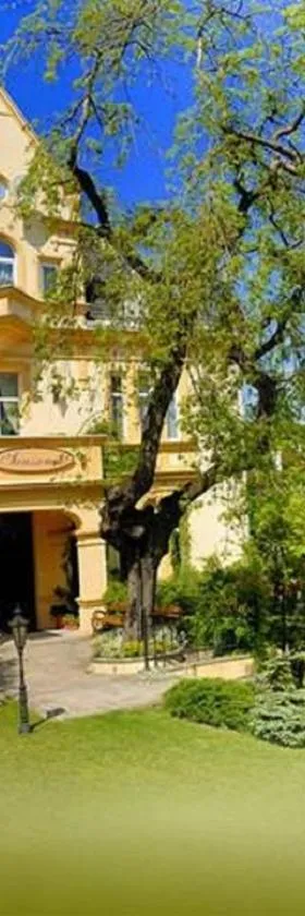 Willa Sanssouci，位于库多瓦-兹德鲁伊的酒店