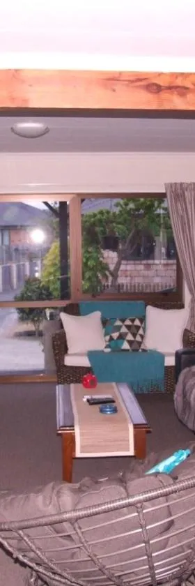Annie's BnB at 7C，位于伦威克的酒店