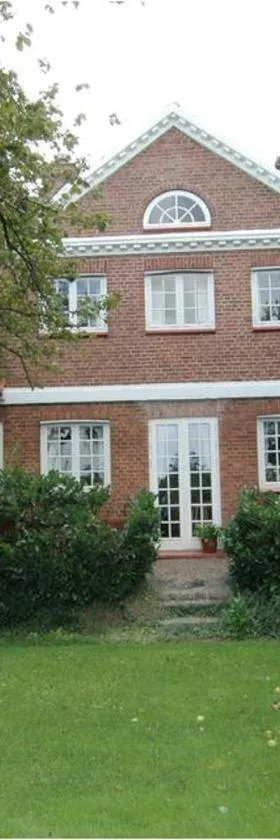 Aakirkeby Bed and Breakfast，位于奥基克比的酒店