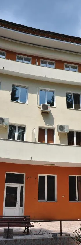 Семеен хотел Пауталия，位于丘斯滕迪尔的酒店