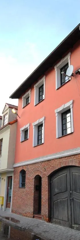 Willa BROWAR pokoje gościnne w centrum miasta na starówce, Self check in 24H, FV, TV Smart, Darmowe Wi-Fi, Parking, W sąsiedztwie restauracji i kawiarni, Usługi escort zakazane，位于格但斯克旧城的酒店
