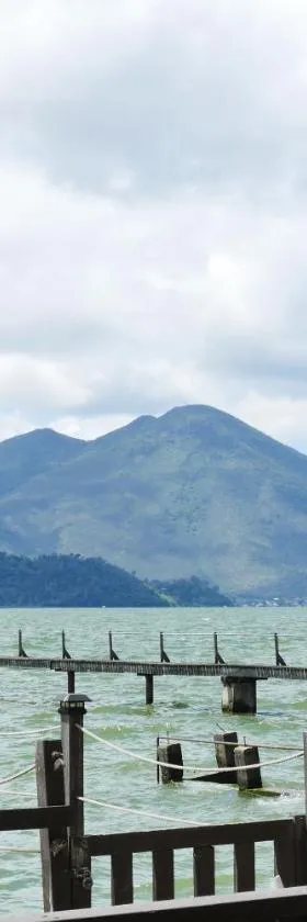 Mt Konocti View，位于克利尔莱克的酒店
