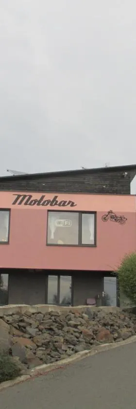 Penzion a Motobar Bravantice，位于Bravantice的酒店