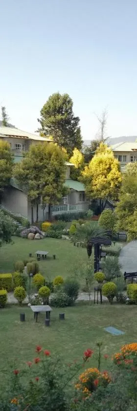 Club Mahindra Binsar Valley，位于宾萨尔的酒店