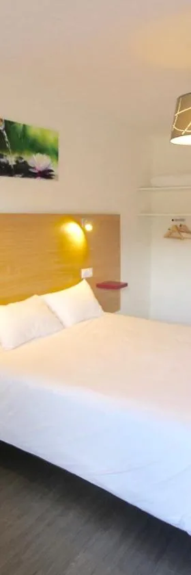 Hôtel Le 15 Périgueux，位于Coulounieix-Chamiers的酒店