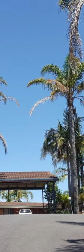 塔波里湖汽车旅馆，位于阿勒达拉的酒店