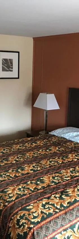 安哥拉汽车旅馆，位于Angola-on-the-Lake的酒店