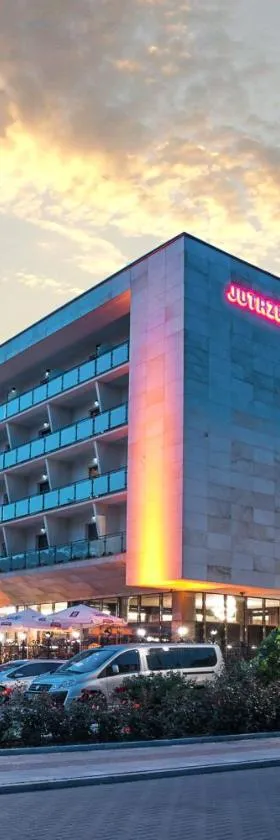 Jutrzenka Medical SPA，位于弗沃茨瓦韦克的酒店