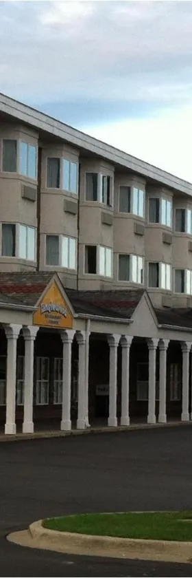 Comstock Inn & Conference Center，位于Owosso的酒店