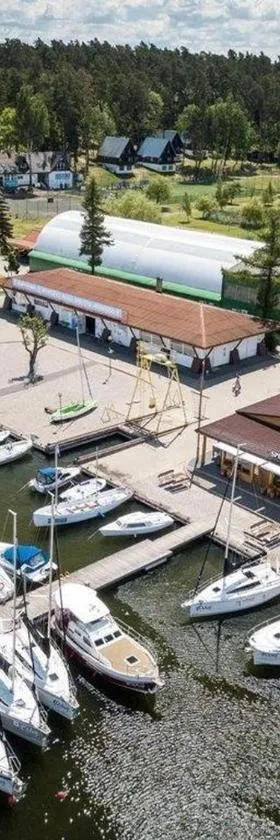 AZS Centralny Ośrodek Sportu Akademickiego，位于维尔卡瑟的酒店