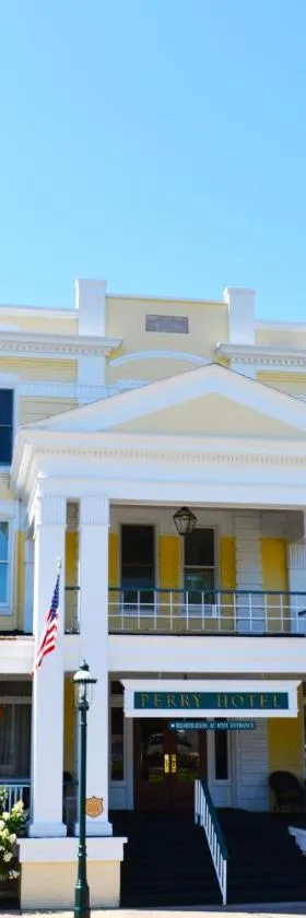 Perry Hotel，位于佩托斯基的酒店