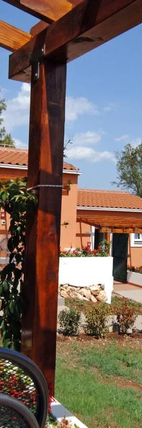 Koversada Apartments Naturist Park，位于弗尔萨尔的酒店