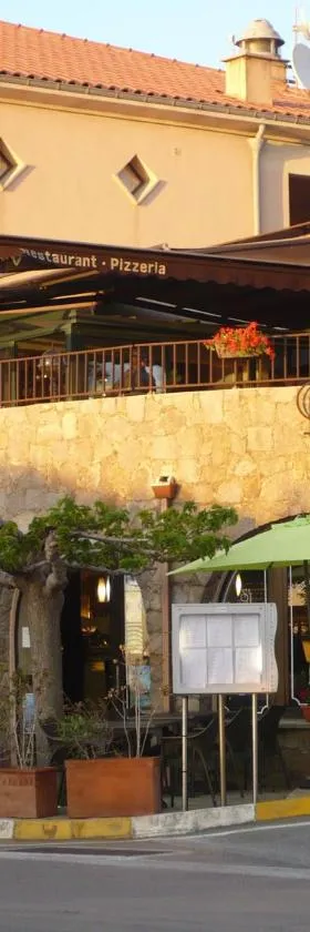 Hotel & Restaurant le Saint Jean，位于卡尔热斯的酒店