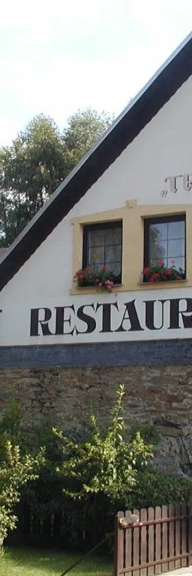 Penzion Trattoria，位于Hŭzová的酒店