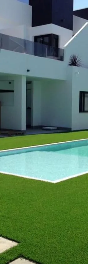 Luxury Penthouse Apartment，位于圣佩德罗-德尔皮纳塔尔的酒店