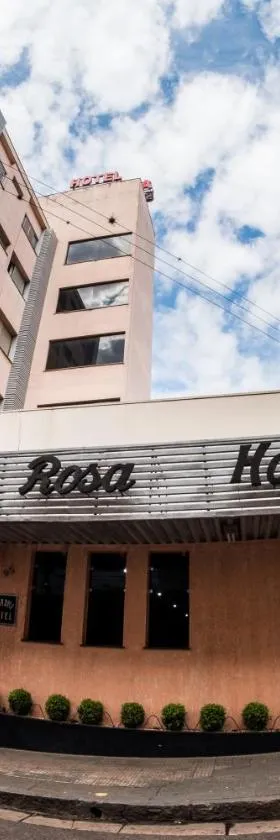 圣罗莎酒店，位于阿西斯的酒店