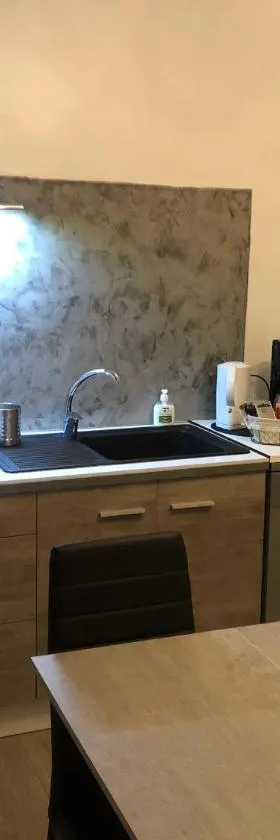 Appartement tout confort Ugine，位于于日讷的酒店