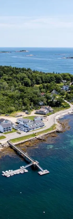 Bluebird Ocean Point Inn，位于Ocean Point的酒店