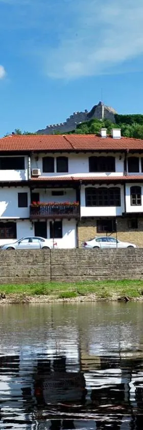 Family Hotel Varosha 2003，位于洛维奇的酒店