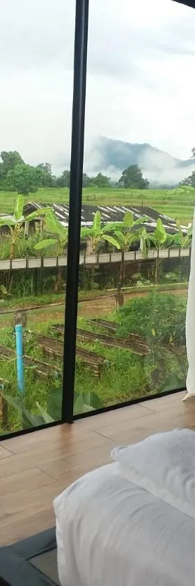 希姆多木卬潘拉希姆山市山度假村，位于Ban Sop Pan的酒店