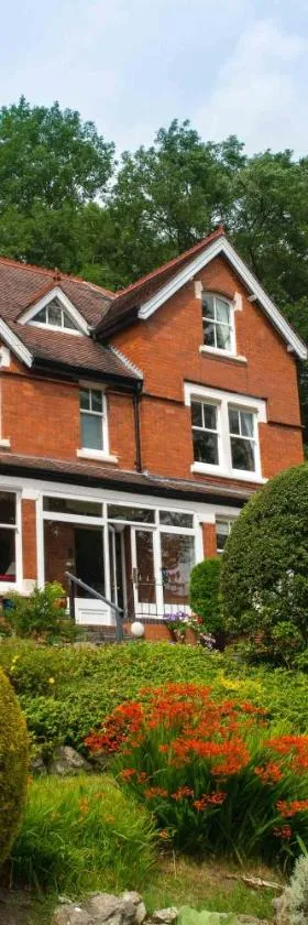 Mynd House，位于彻奇斯特雷顿的酒店